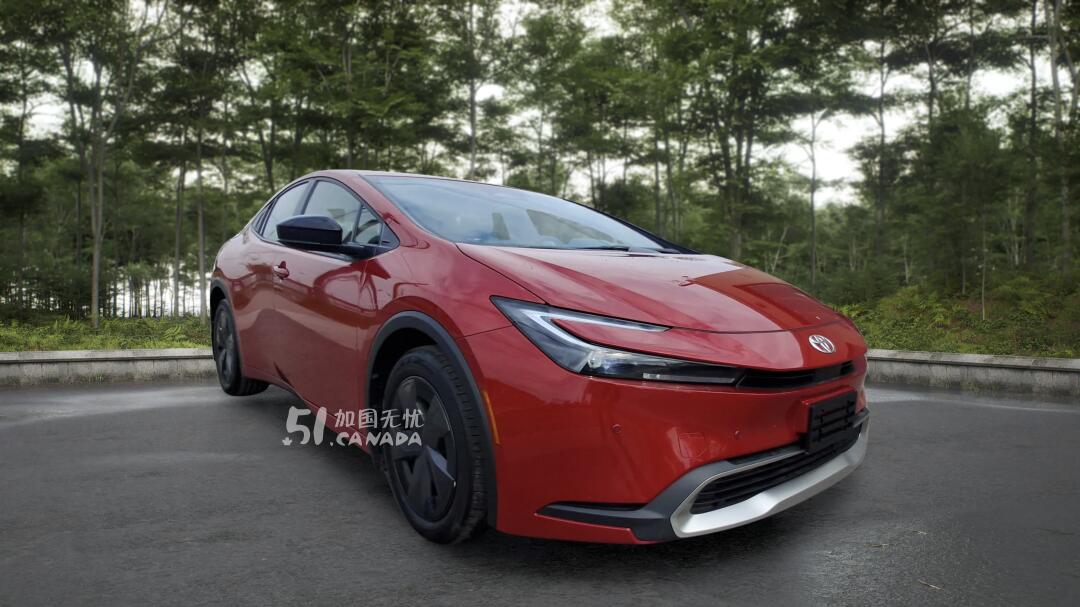 2025 Toyota Prius view 1
