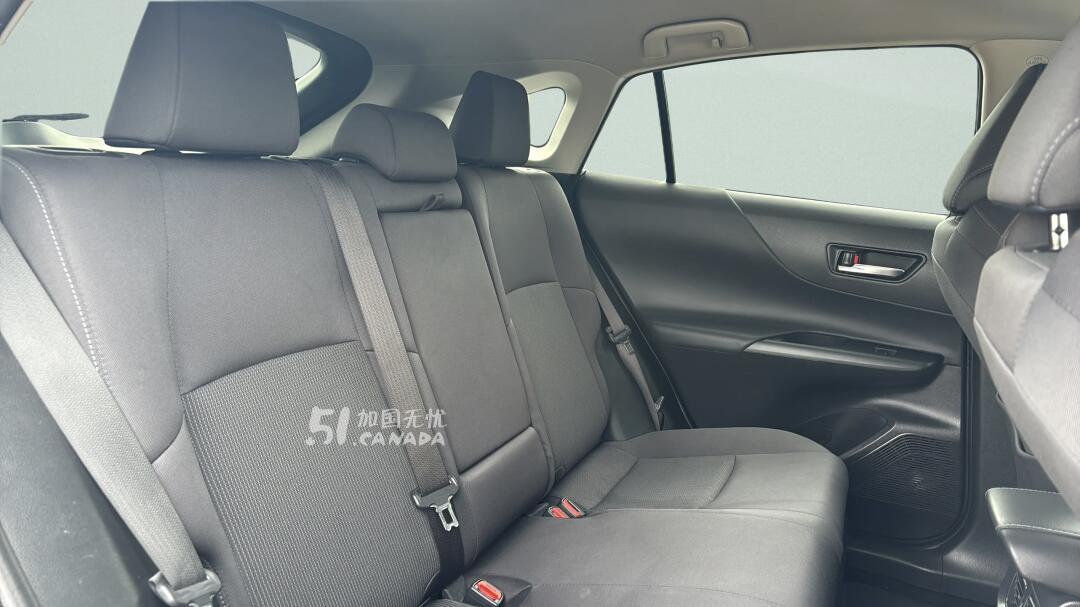 2023 Toyota Venza view 8
