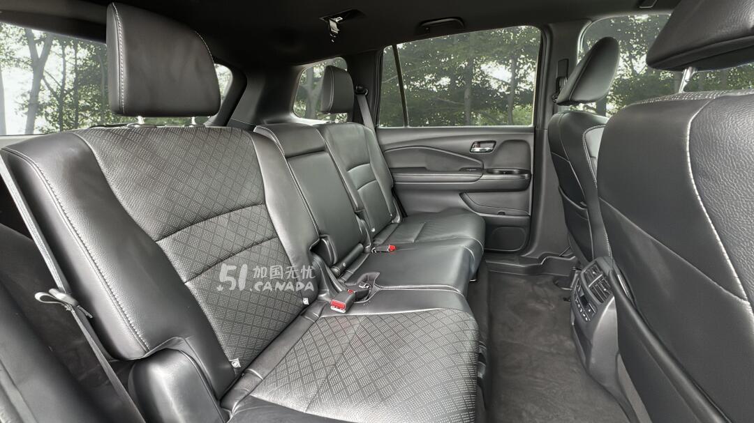 2019 Honda Passport view 7