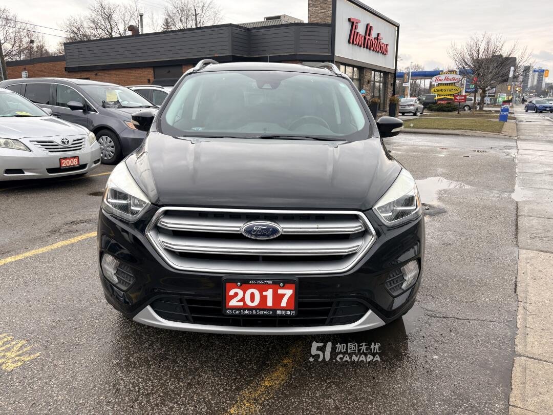 2017 Ford Escape view 2