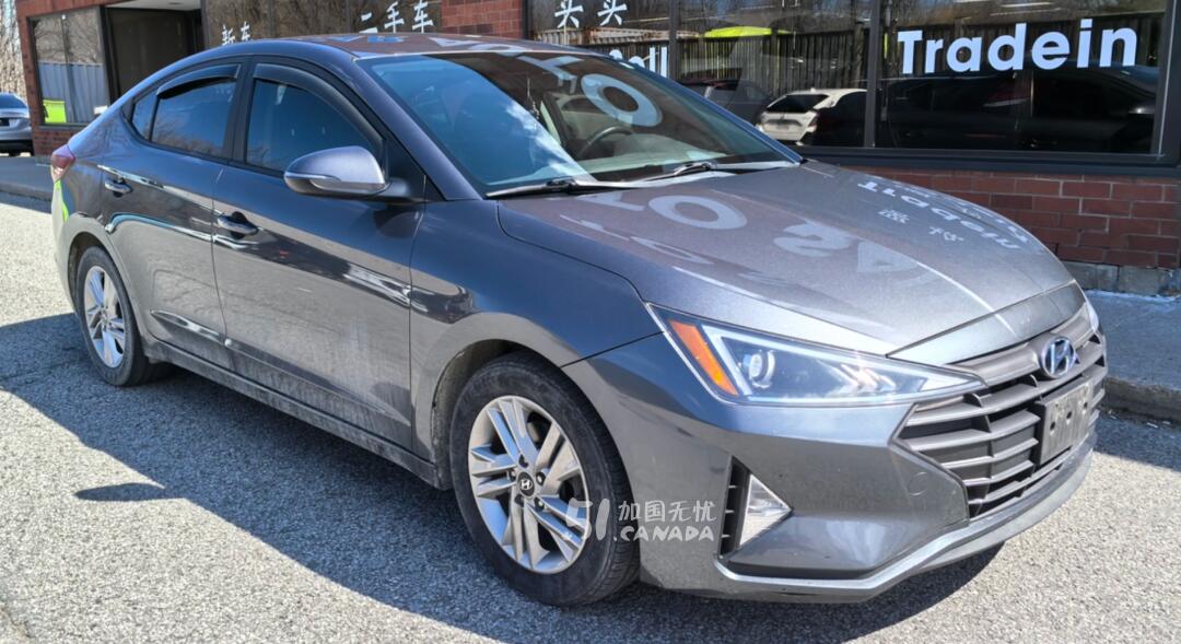 2019 Hyundai Elantra view 3