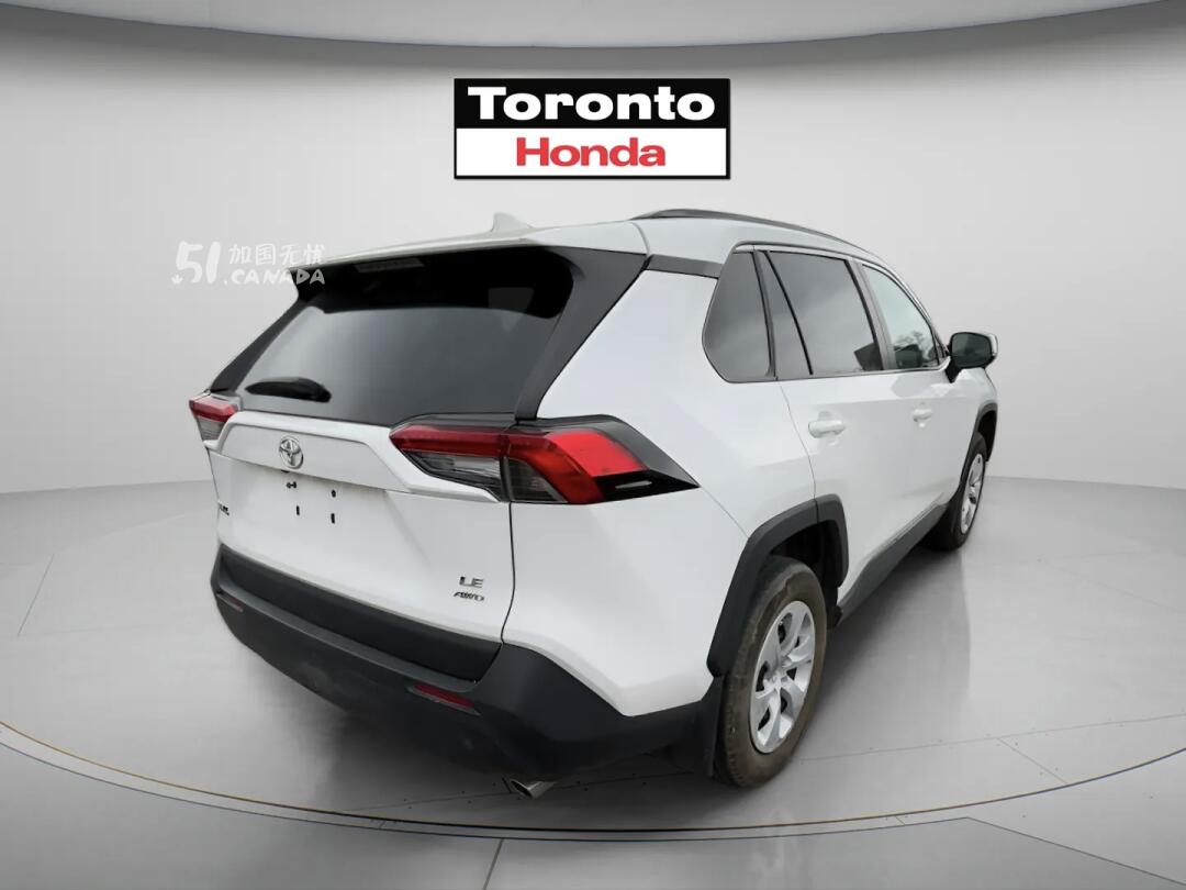 2021 Toyota RAV 4 view 3