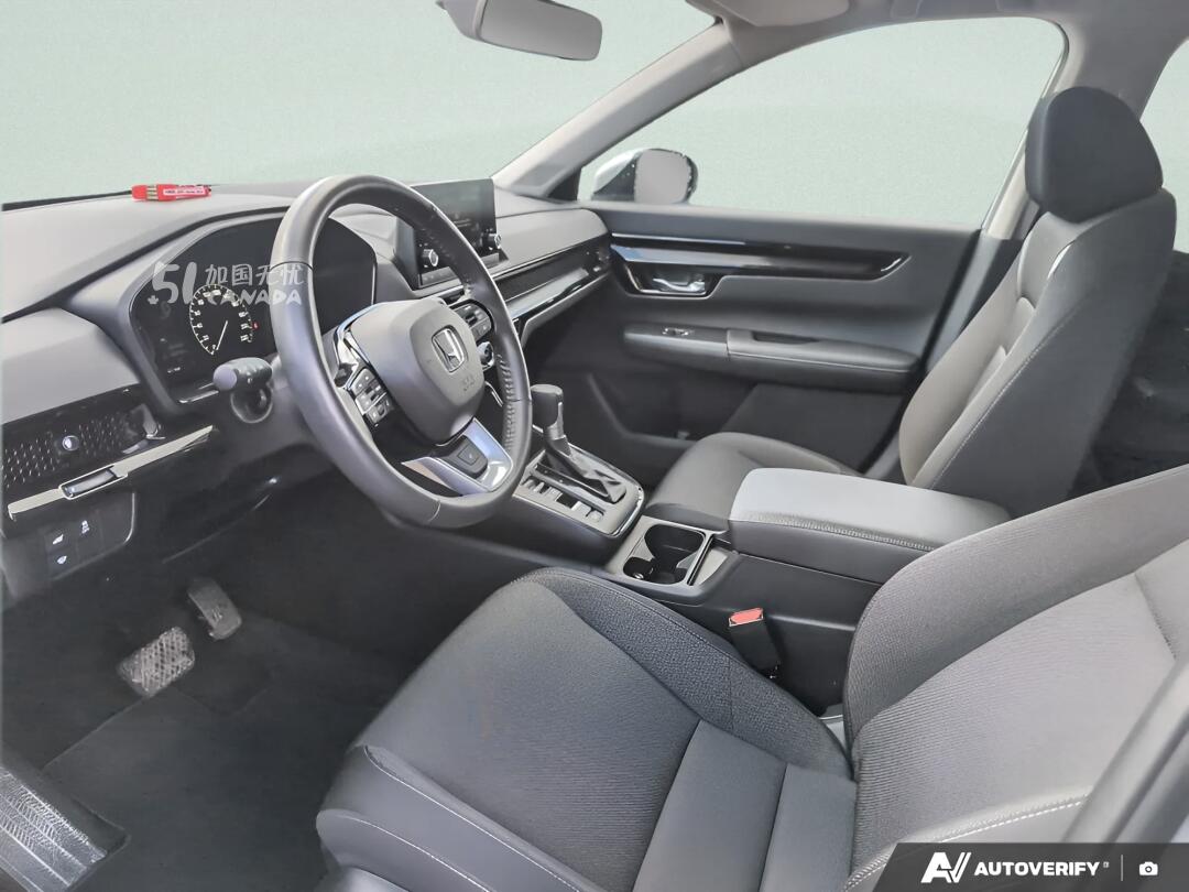 2025 Honda CR-V view 8