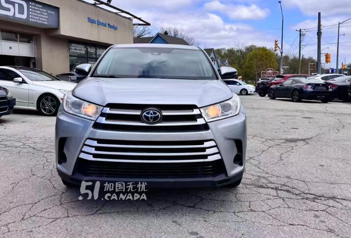 2019 Toyota Highlander view 5