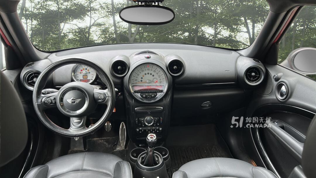 2014 MINI Cooper Countryman view 6