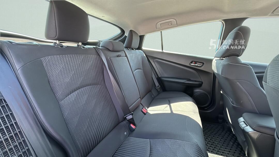 2020 Toyota Prius Prime view 8