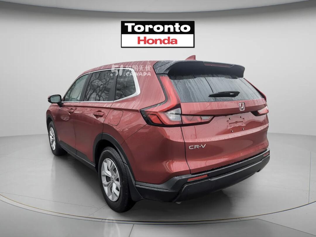 2025 Honda CR-V view 4