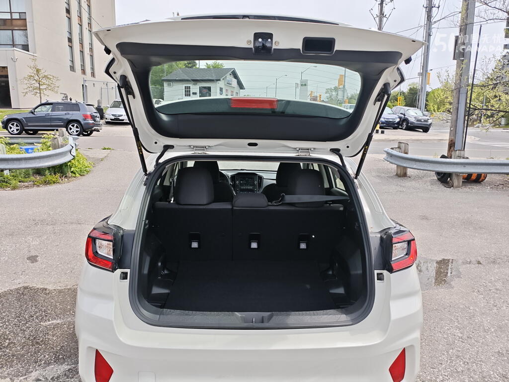 2024 Subaru Impreza view 7