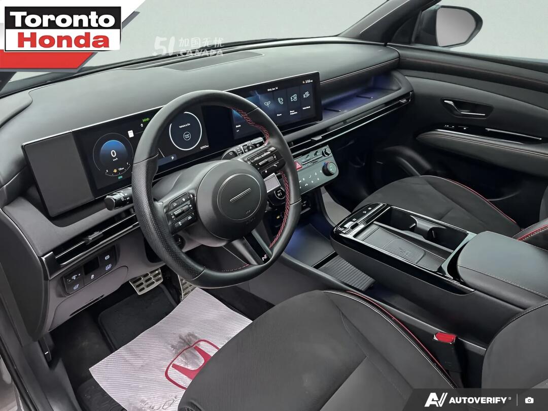 2025 Hyundai Tucson view 5