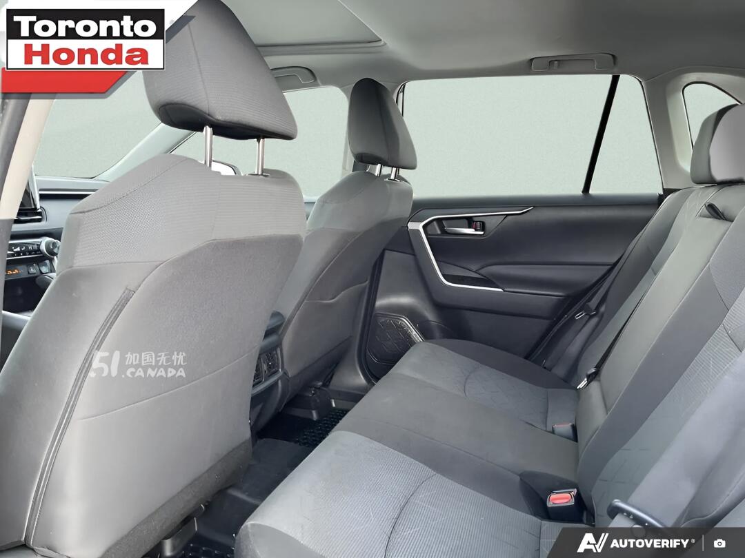 2024 Toyota RAV 4 view 9