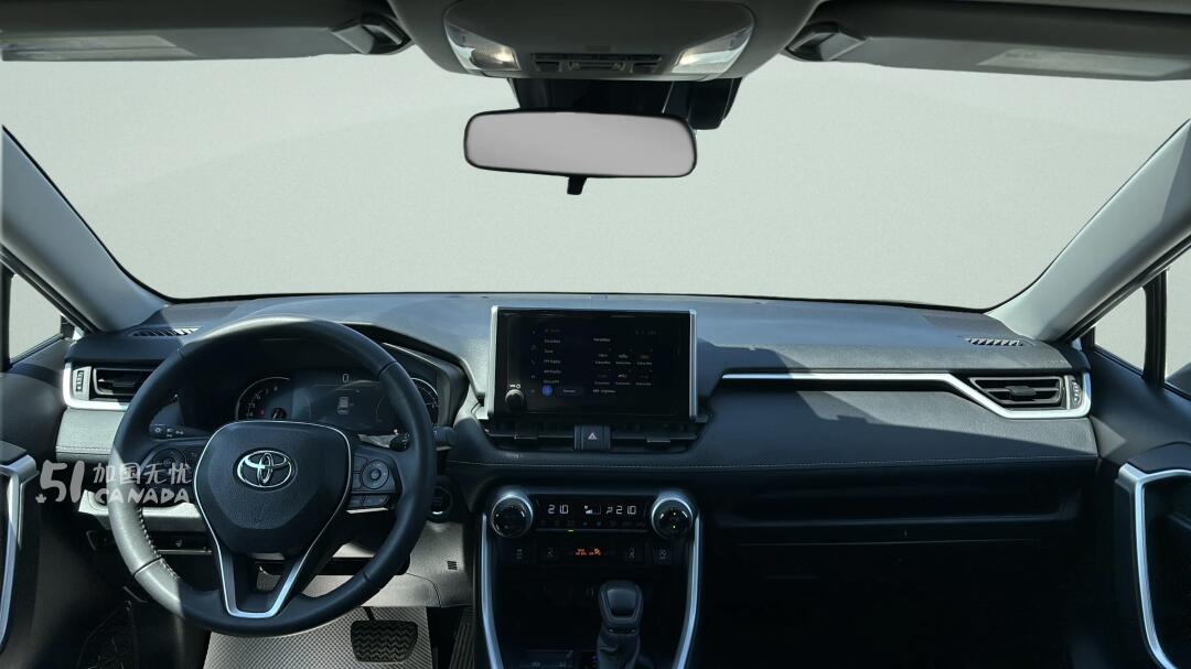2025 Toyota RAV 4 view 5