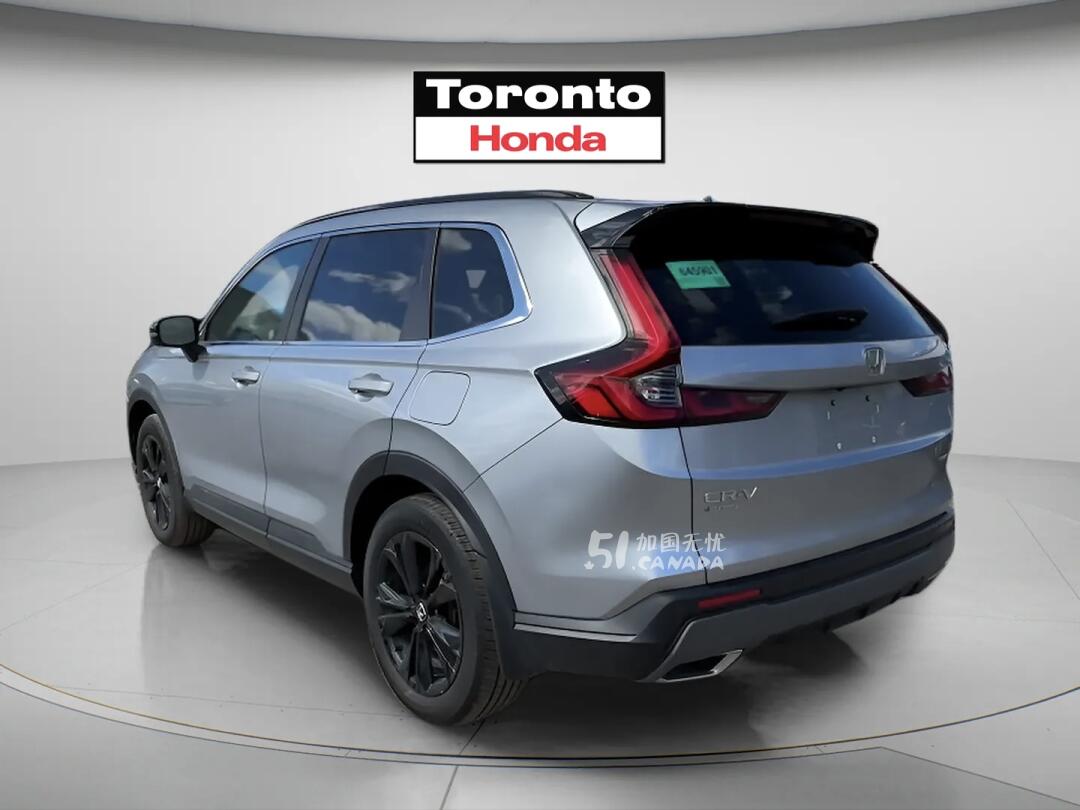 2025 Honda CR-V view 4