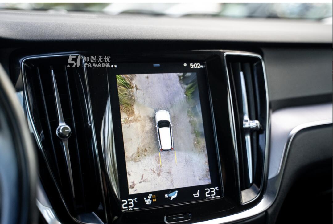 2019 Volvo V60 view 2