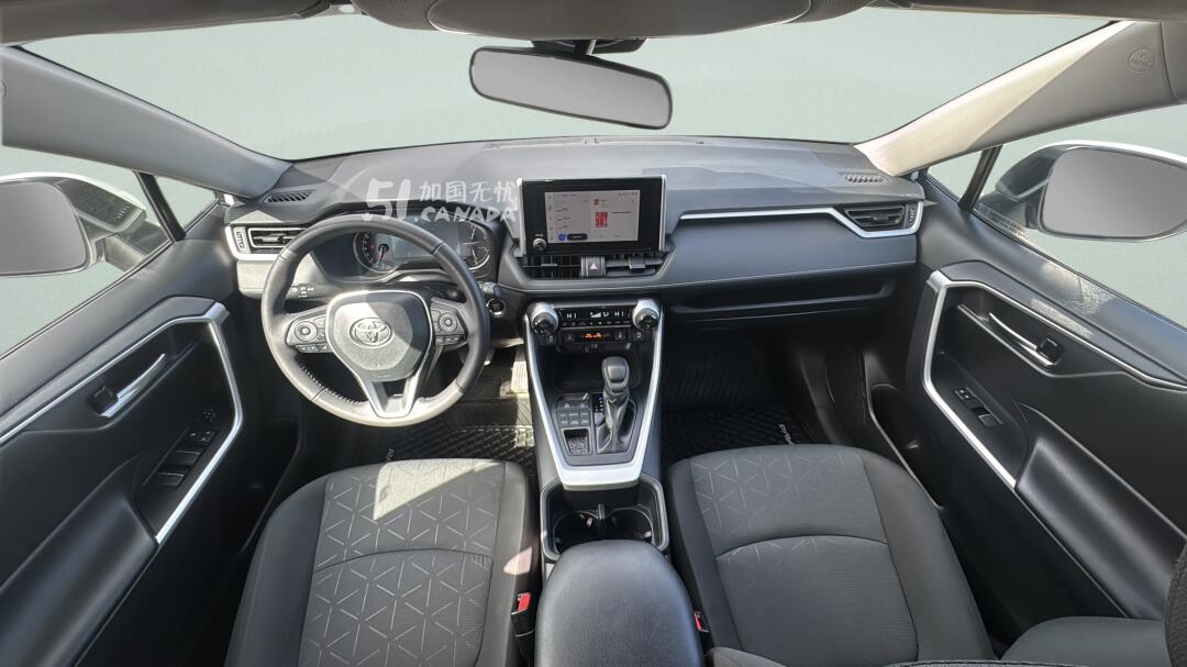 2025 Toyota RAV 4 view 5
