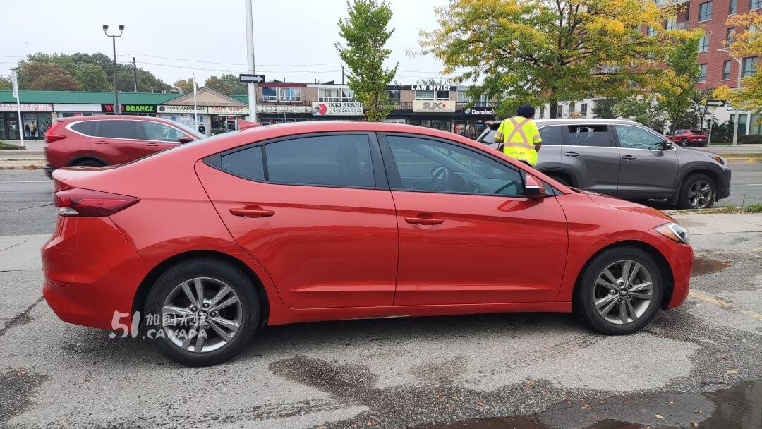 2018 Hyundai Elantra view 4