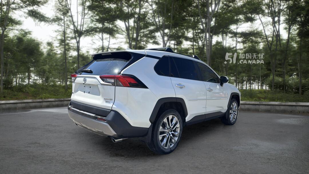 2022 Toyota RAV 4 view 3