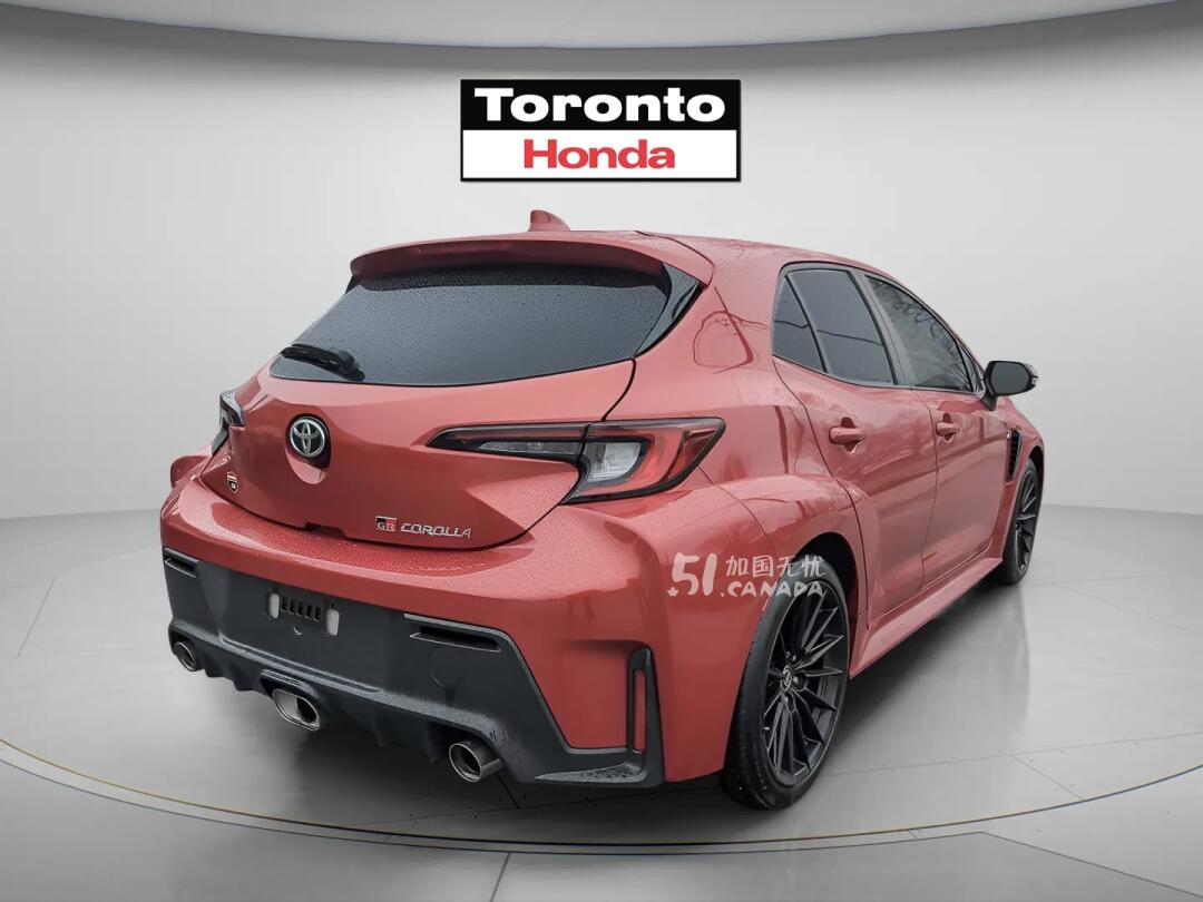 2023 Toyota Corolla view 3