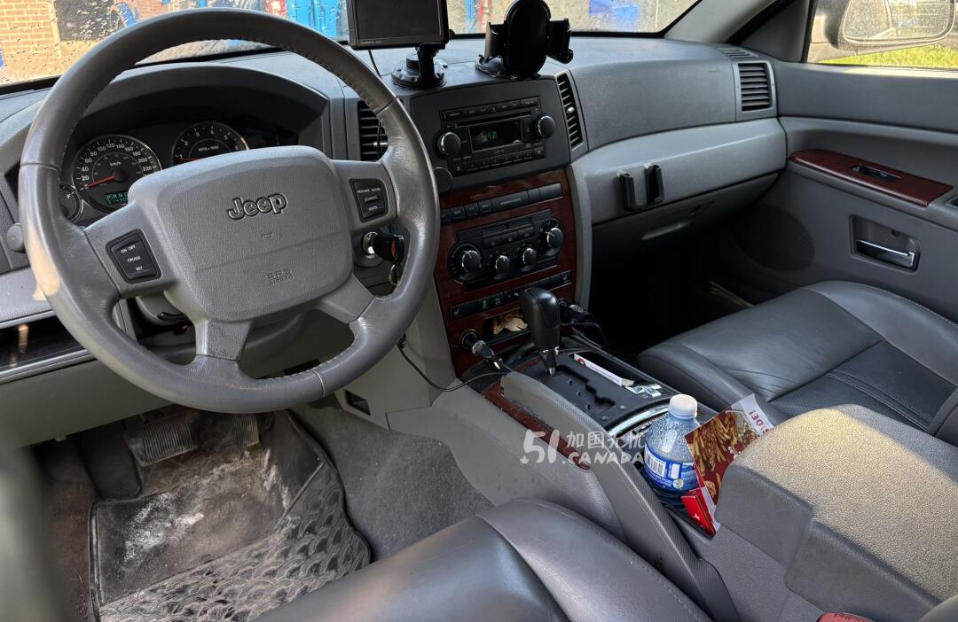 2005 Jeep Grand Cherokee view 8