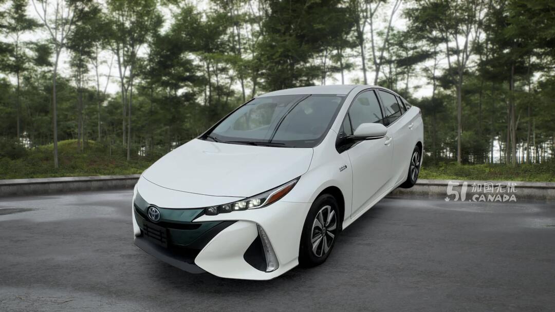 2018 Toyota Prius Prime view 1