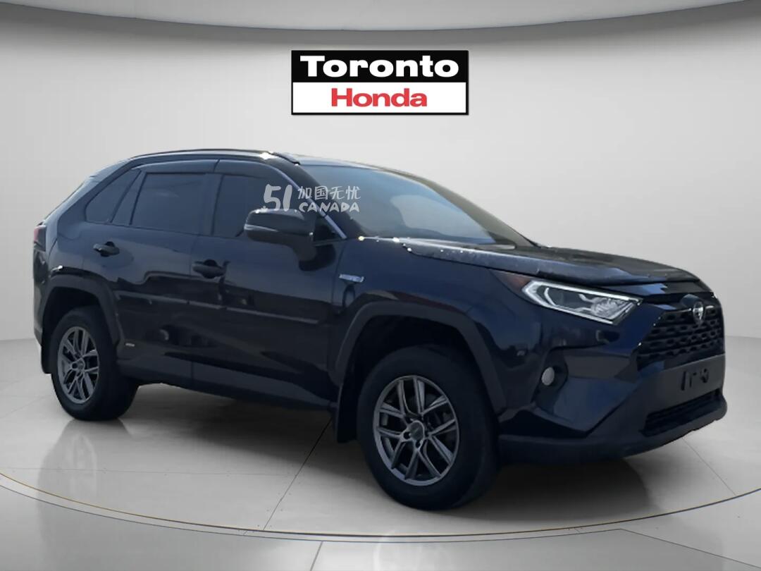 2021 Toyota RAV 4 view 2