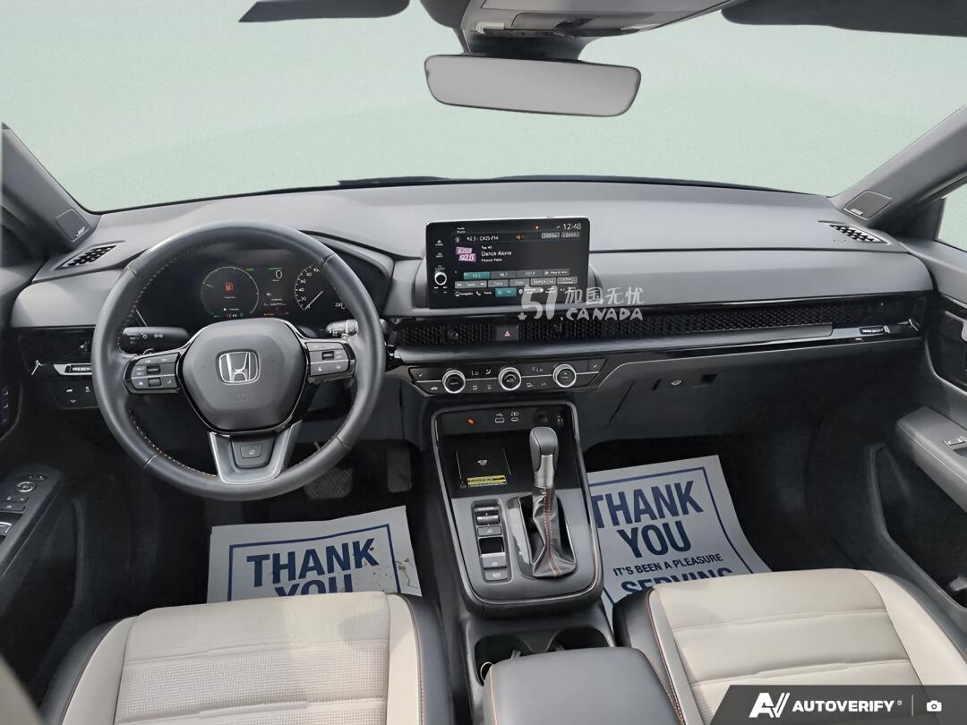 2025 Honda CR-V view 8