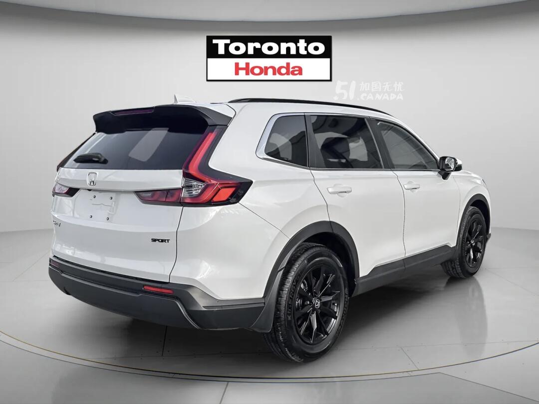 2025 Honda CR-V view 3