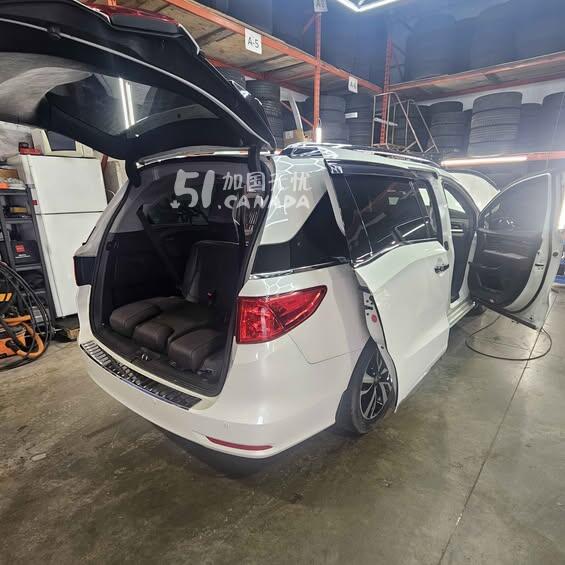 2018 Honda Odyssey view 7