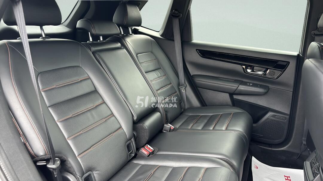 2025 Honda CR-V view 8