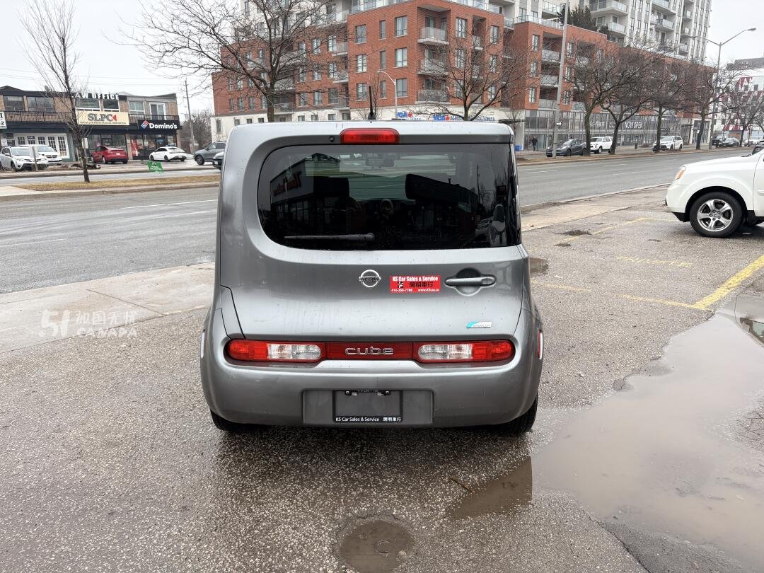 2009 Nissan Cube view 6