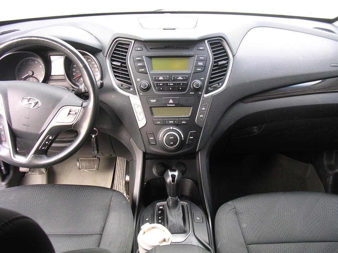2015 Hyundai Santa Fe view 7