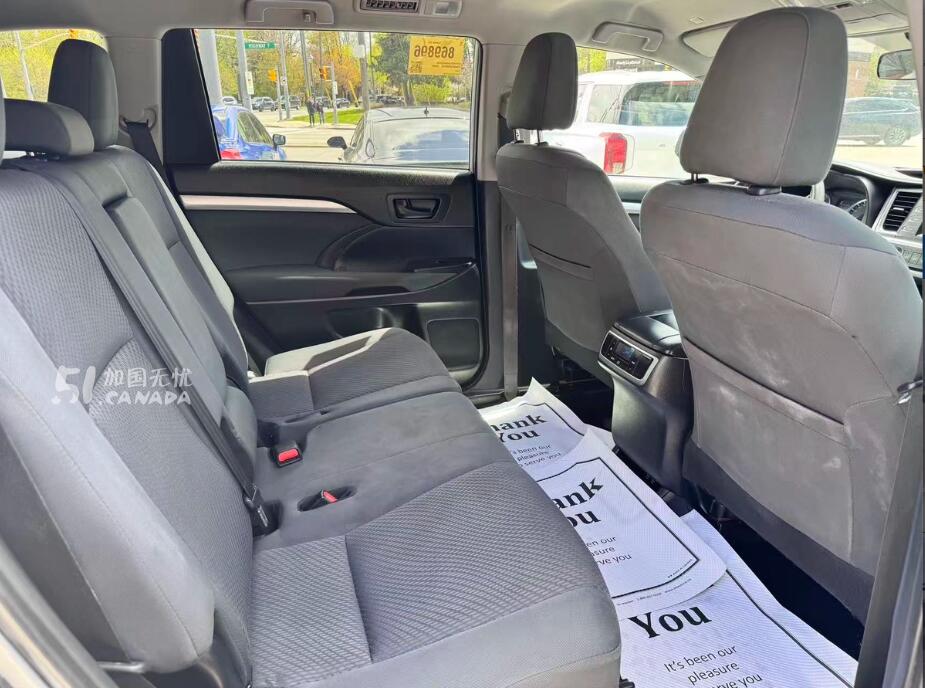 2019 Toyota Highlander view 7