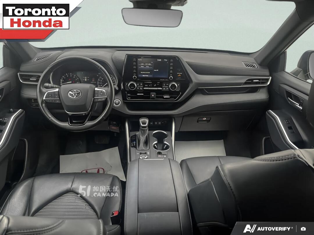 2021 Toyota Highlander view 8