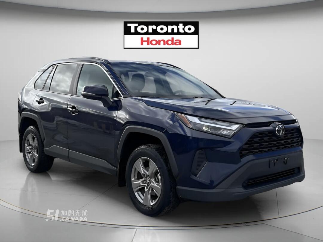 2025 Toyota RAV 4 view 1