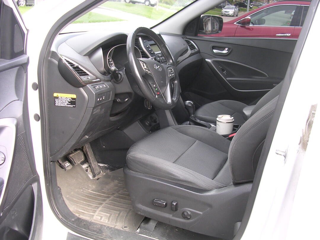 2015 Hyundai Santa Fe view 6
