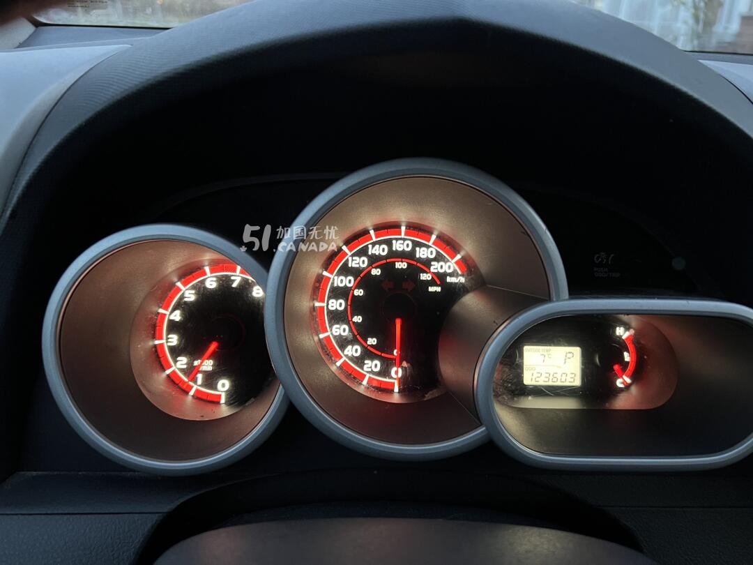 2012 Toyota Matrix view 6