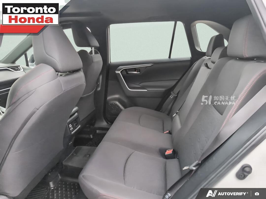 2023 Toyota RAV 4 view 9