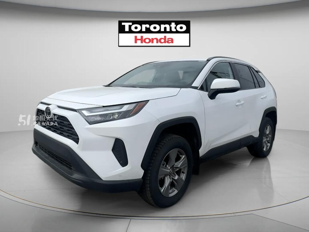 2025 Toyota RAV 4 view 2