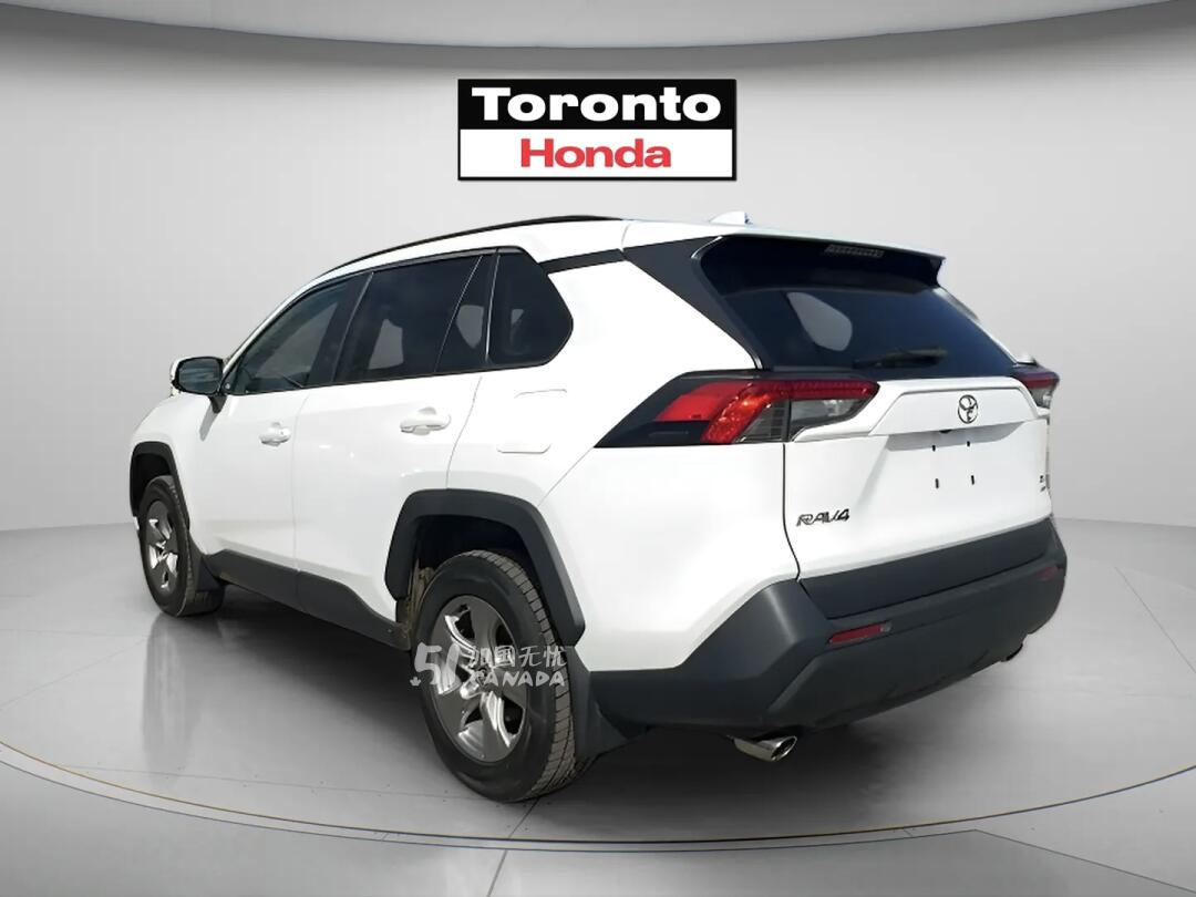 2025 Toyota RAV 4 view 3