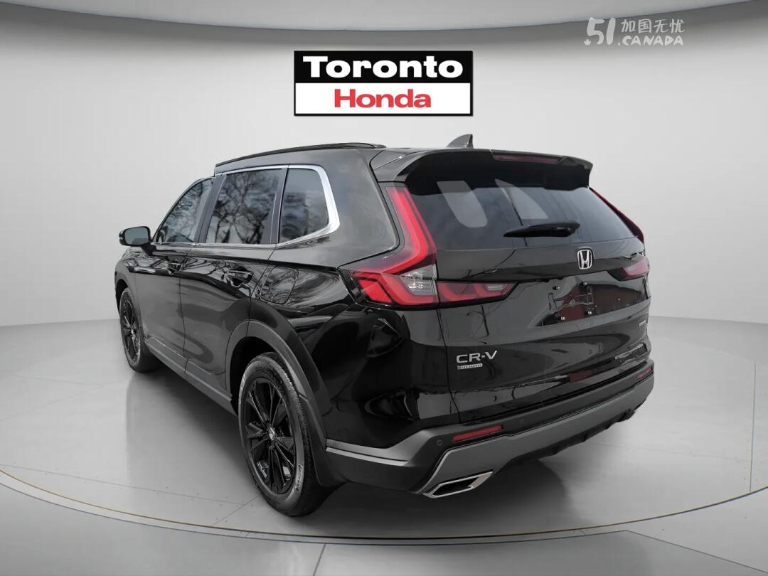 2025 Honda CR-V view 4