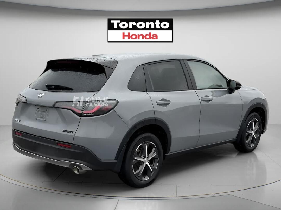 2023 Honda HR-V view 3