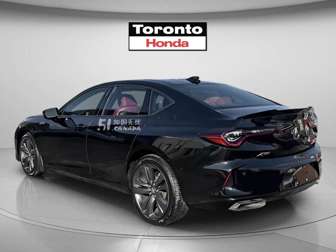 2023 Acura TLX view 4