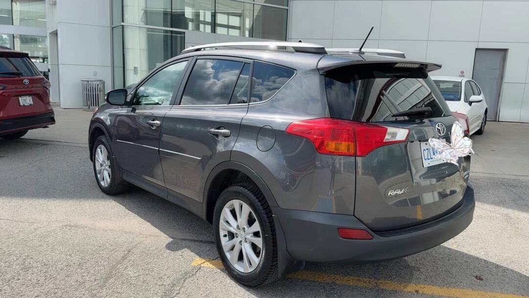2015 Toyota RAV 4 view 2