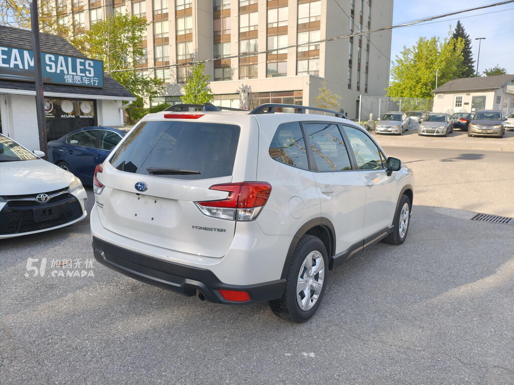 2024 Subaru Forester view 2
