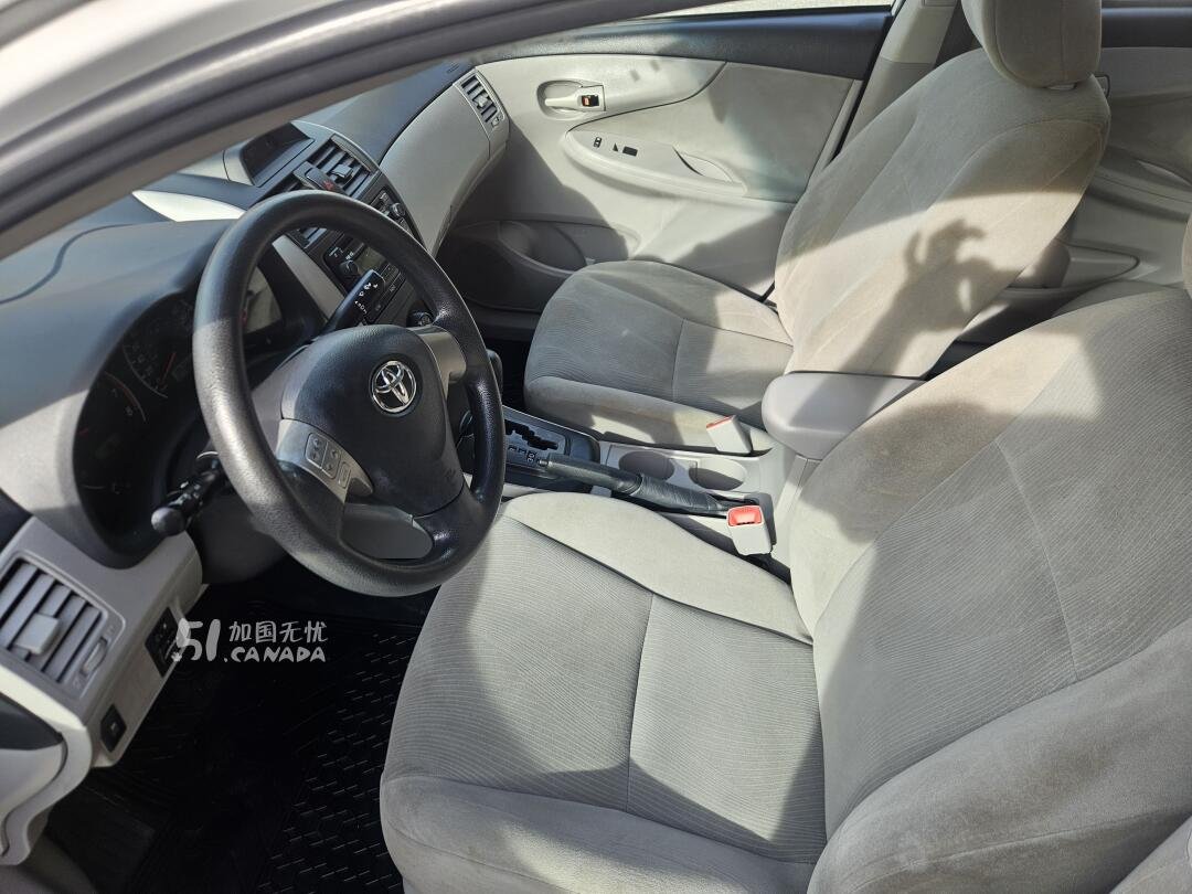 2012 Toyota Corolla view 6
