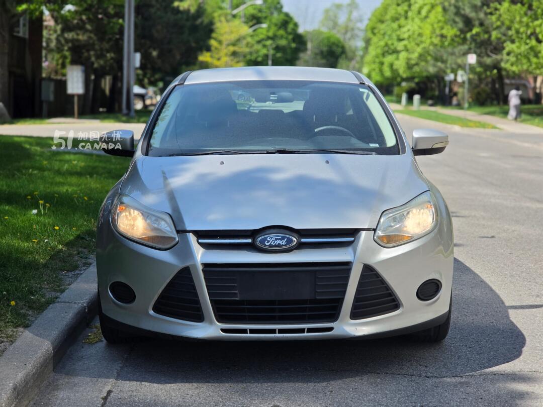 2013 Ford Focus view 2