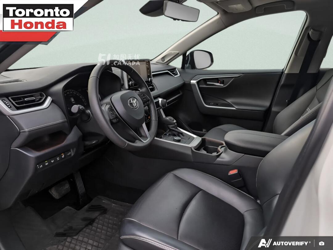 2020 Toyota RAV 4 view 5