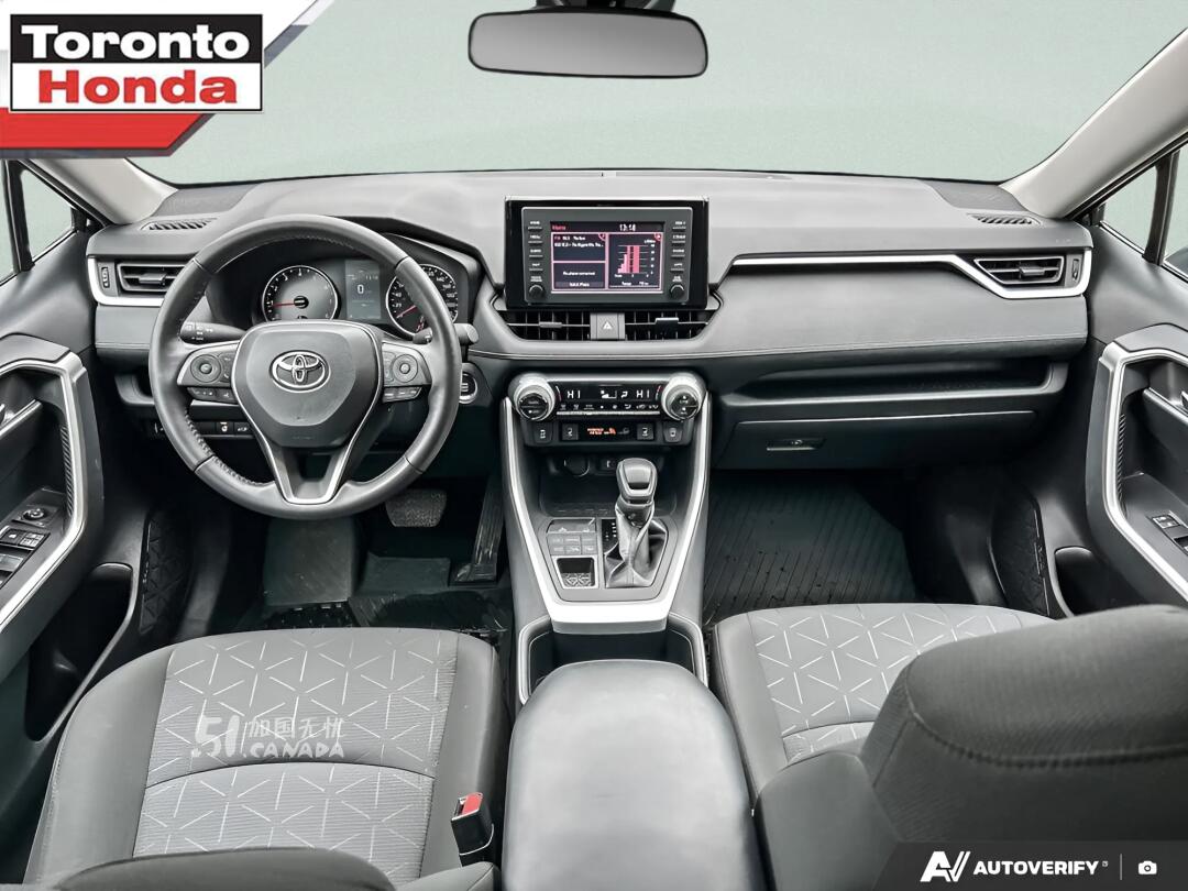 2022 Toyota RAV 4 view 6