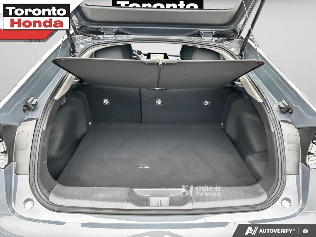 2026 Toyota Prius view 10