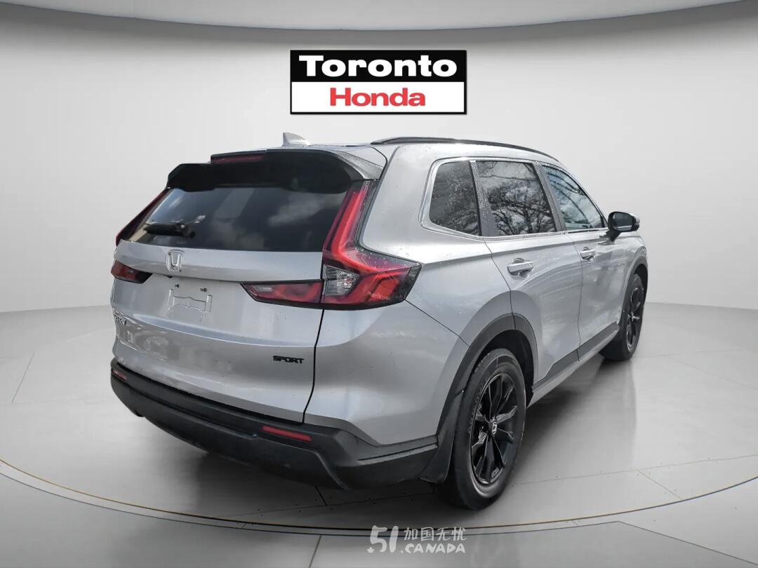 2025 Honda CR-V view 3