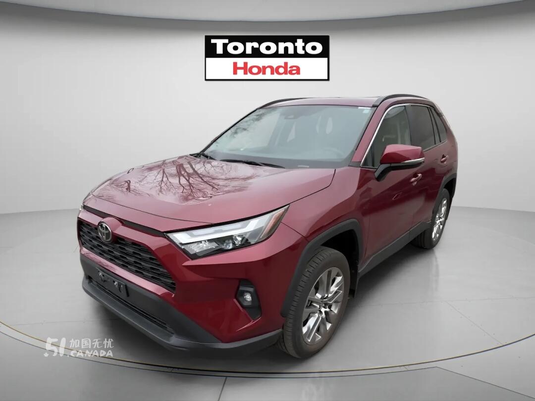 2025 Toyota RAV 4 view 2